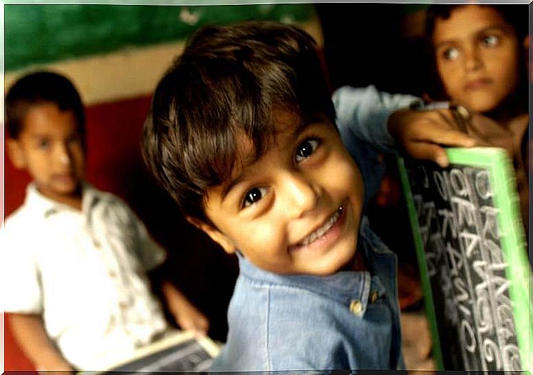 children_reading_pratham_books_and_akshara _-_ flickr _-_ pratham_books_73