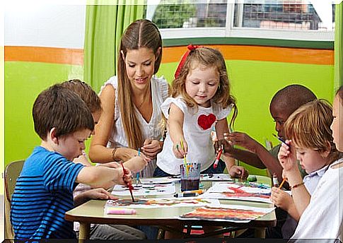 Crafts for children allow them to express themselves in an alternative way