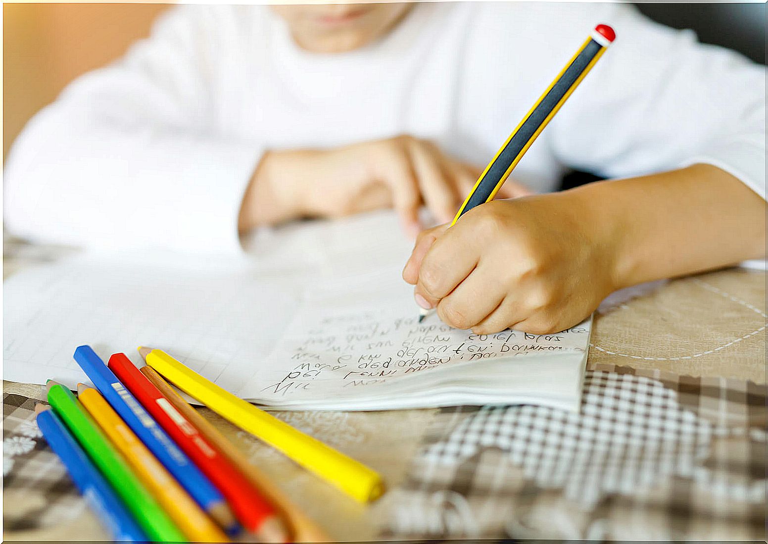 Why it is good for your children to learn to write by hand