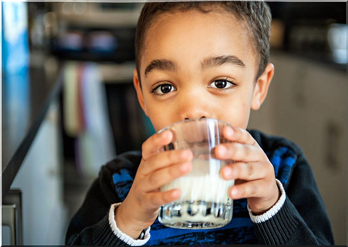 How much milk should children drink according to their age