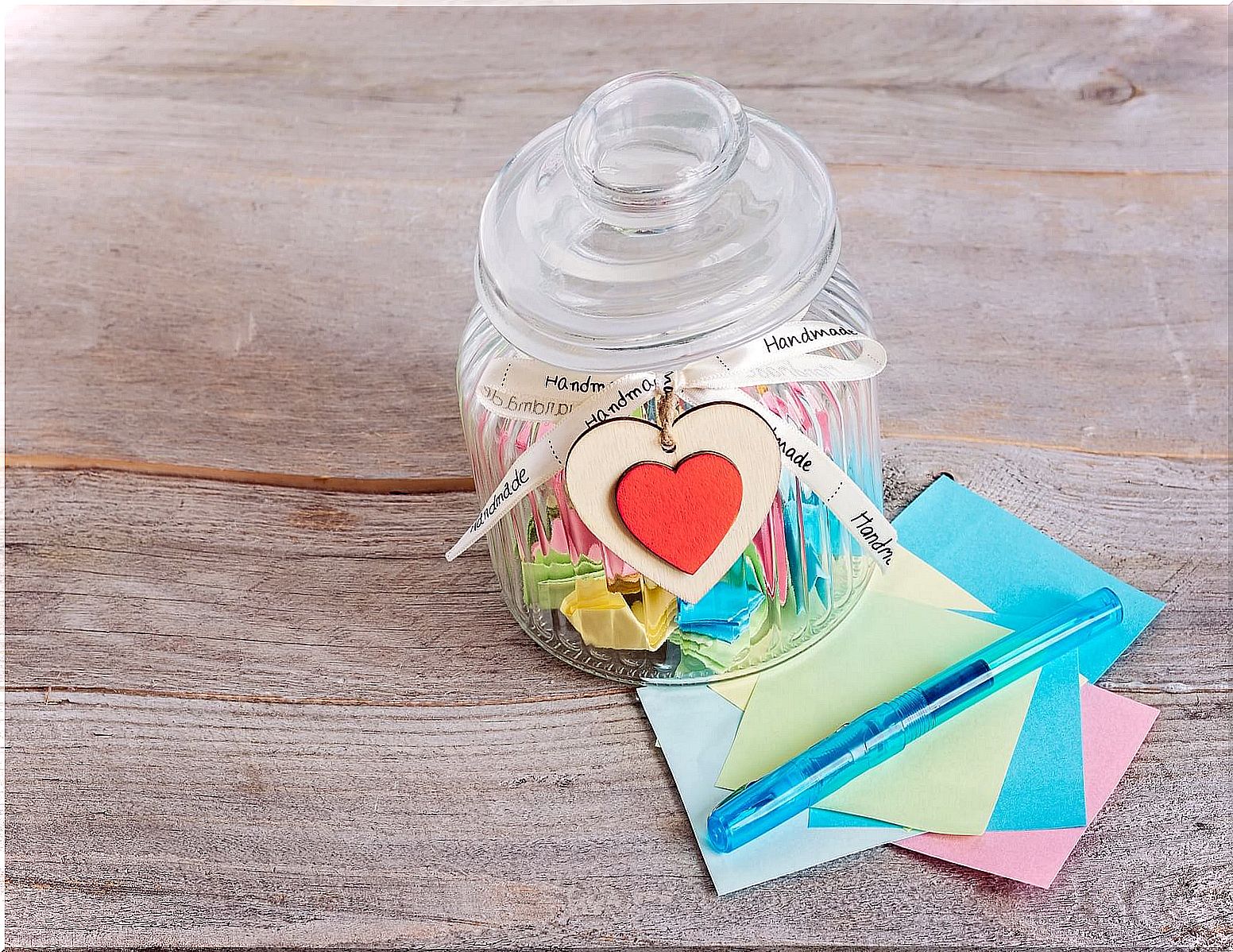 How to make a gratitude jar with children