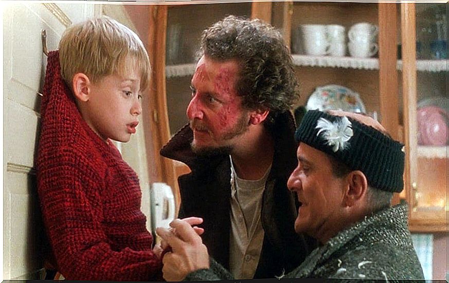 Image from the film Home Alone, one of the classics of cinema to watch with your children.