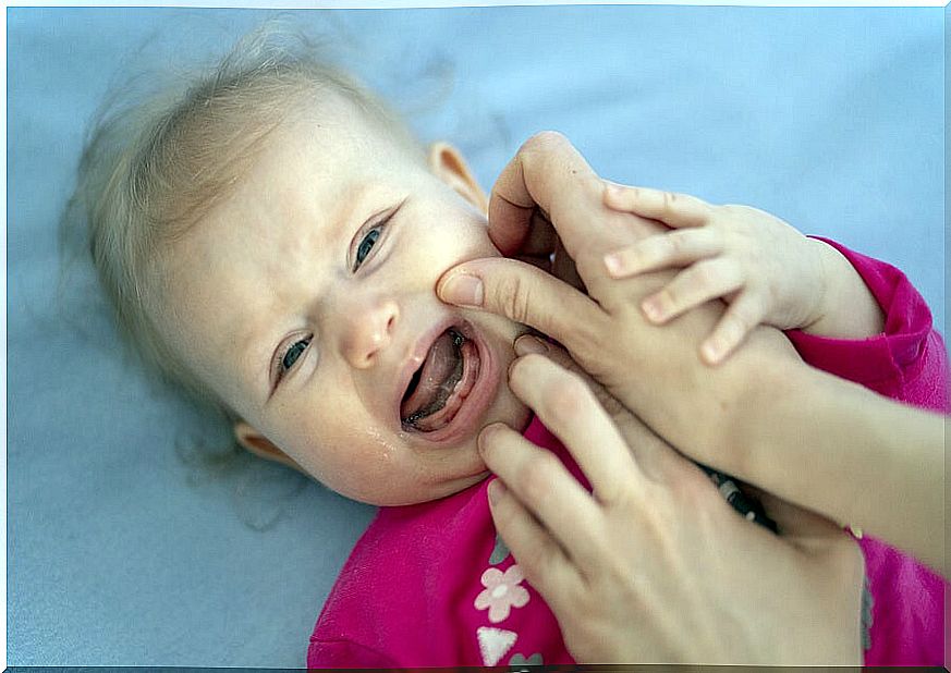 Teething in Babies: What to do to ease the pain?