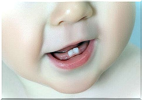 Teething in babies is a process that can cause various discomforts.