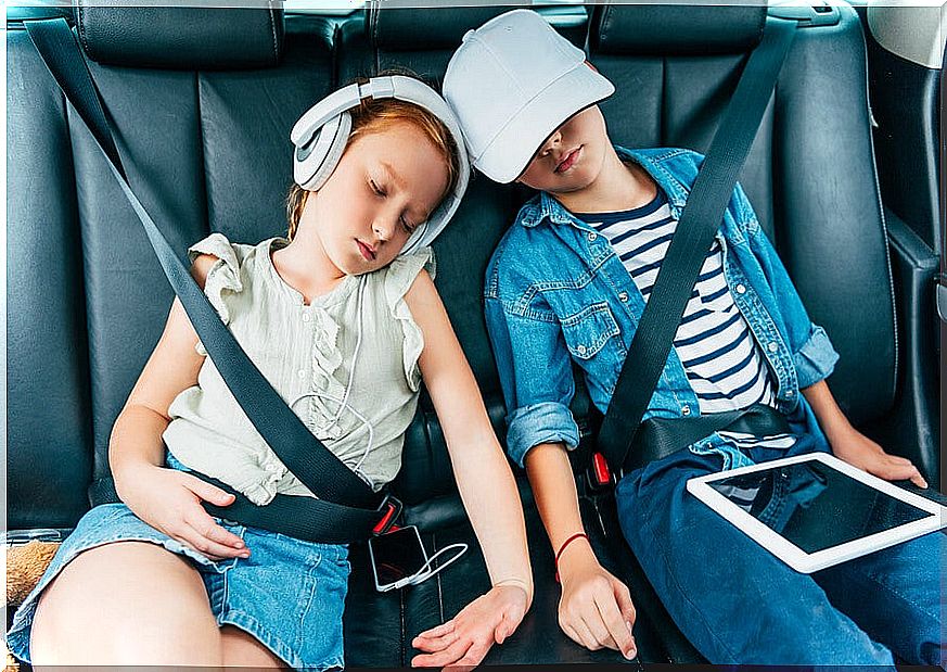 Tips for children to sleep well on trips