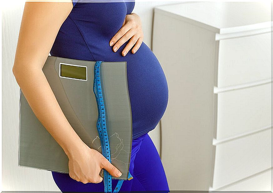 Complications arising from gaining extra weight during pregnancy